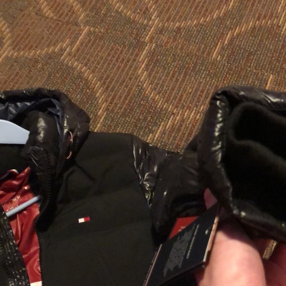 New! Tommy Hilfiger puffer jacket - Picture 7 of 9